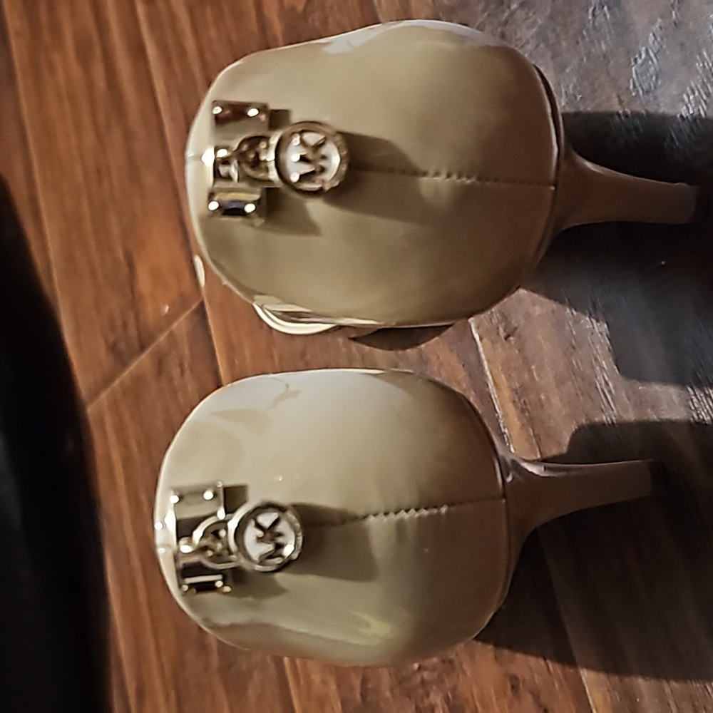 Open Toe Pumps - Picture 3 of 5